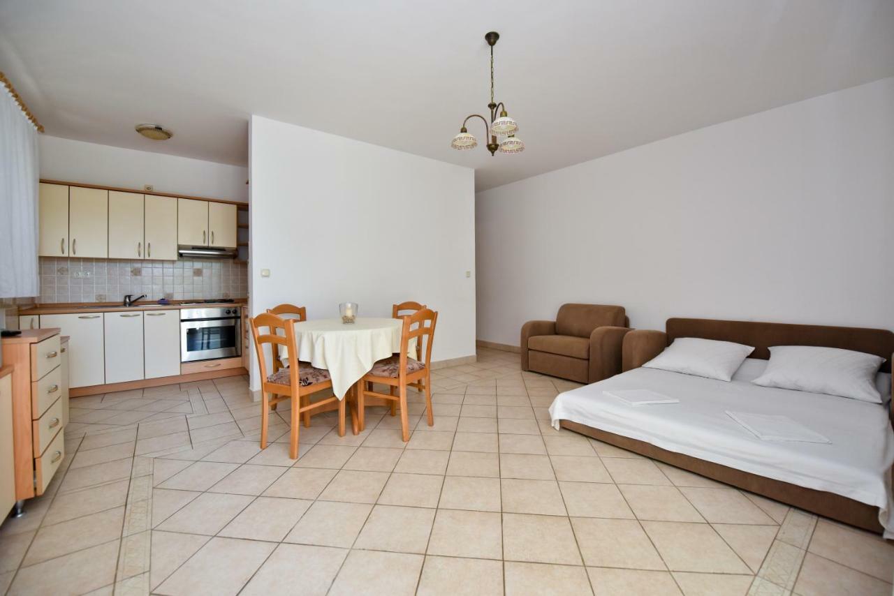 Milka Appartements Стара-Новаля Экстерьер фото